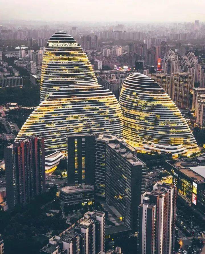 北京望京soho,一栋好像来自外太空的建筑!