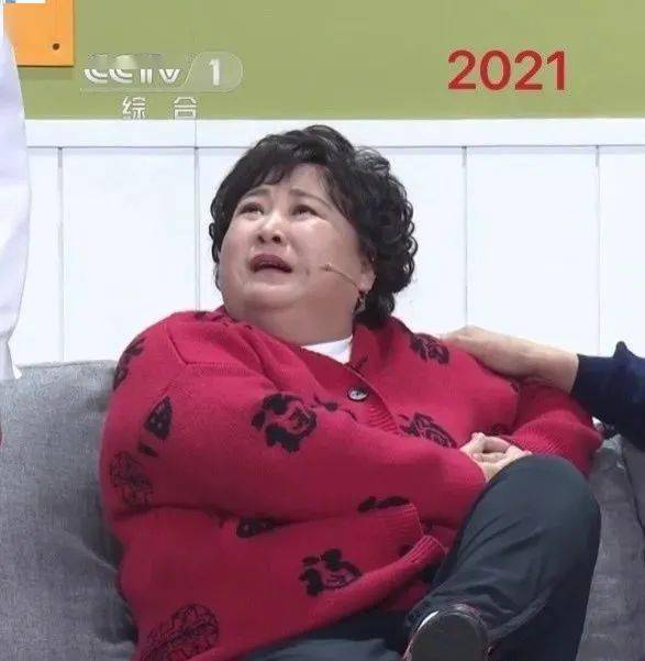 2021央视春晚吐槽大合集._贾玲