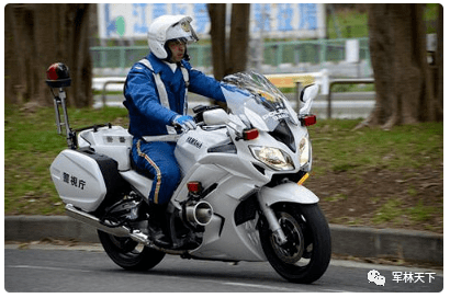 本田cb1300警用摩托车.