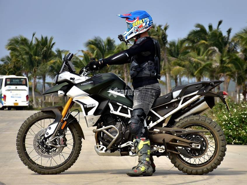 三缸给你三倍快乐凯旋tiger900rallypro越野体验