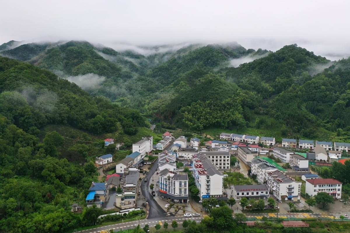 石台县矶滩乡做实四道加法加强易地扶贫搬迁后续扶持