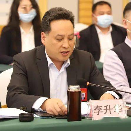 长安银行城固支行行长李升华希望政府加强政银企建设,加快融资平台