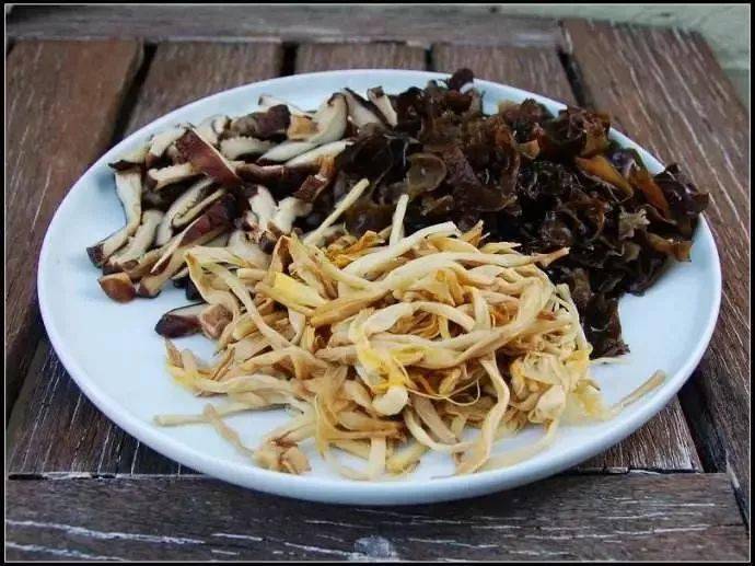 北京人家的打卤面_鹿角菜
