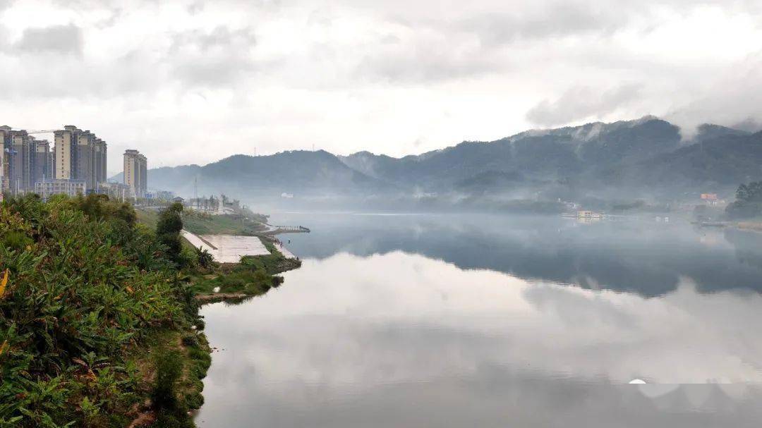 昭平,烟雨如江南_桂江