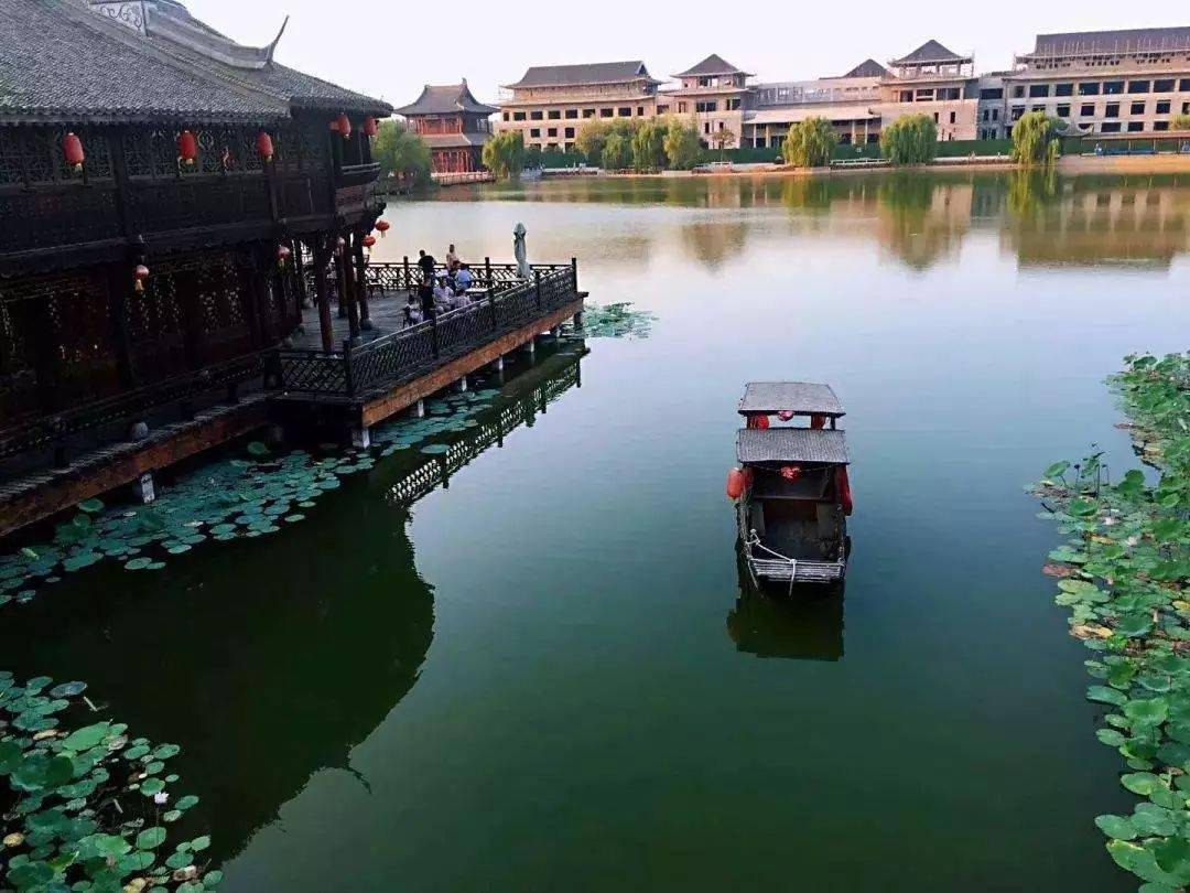 如今安静地坐落在汴梁城的南侧, 门票:古镇免费,古镇内景点单独收费
