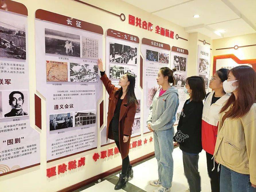 百年党史入课堂 红色教育入人心