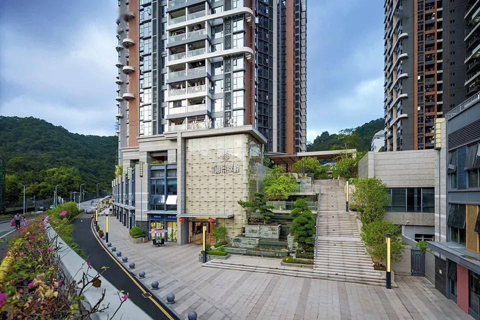 ▽ 深圳合泰御景翠峰 (建成)▽ 深圳同泰时代广场 (建成)▽ 广州万科