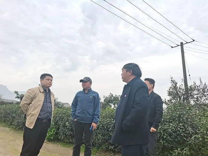 张家界市财政局:调研农业科研示范试验基地_刘金山