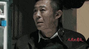 可以说是这段戏的高潮面对铁证,赵德汉痛哭流涕第三层:豪宅,原形毕露