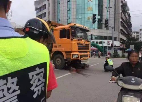 网络配图2021年3月22日,萍乡市湘东区人民检察院对一起交通肇事案拟