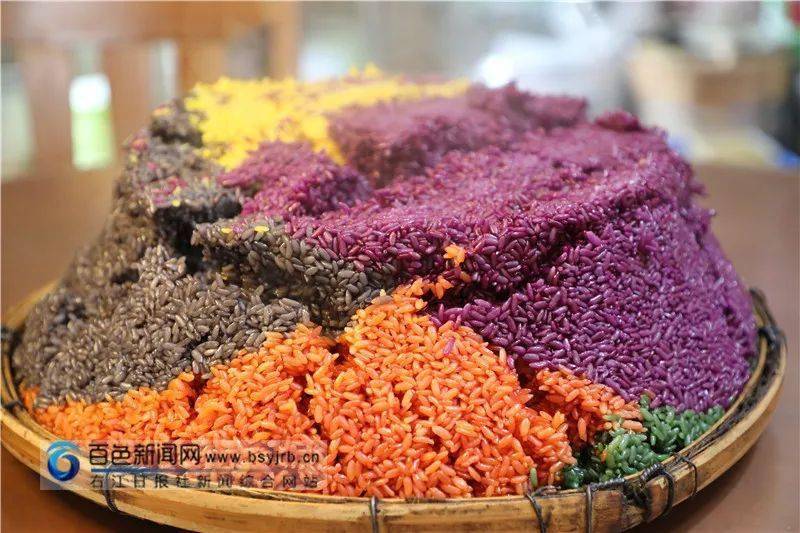 网络中国节清明百色美食达人教你巧制糯米饭养眼又美味