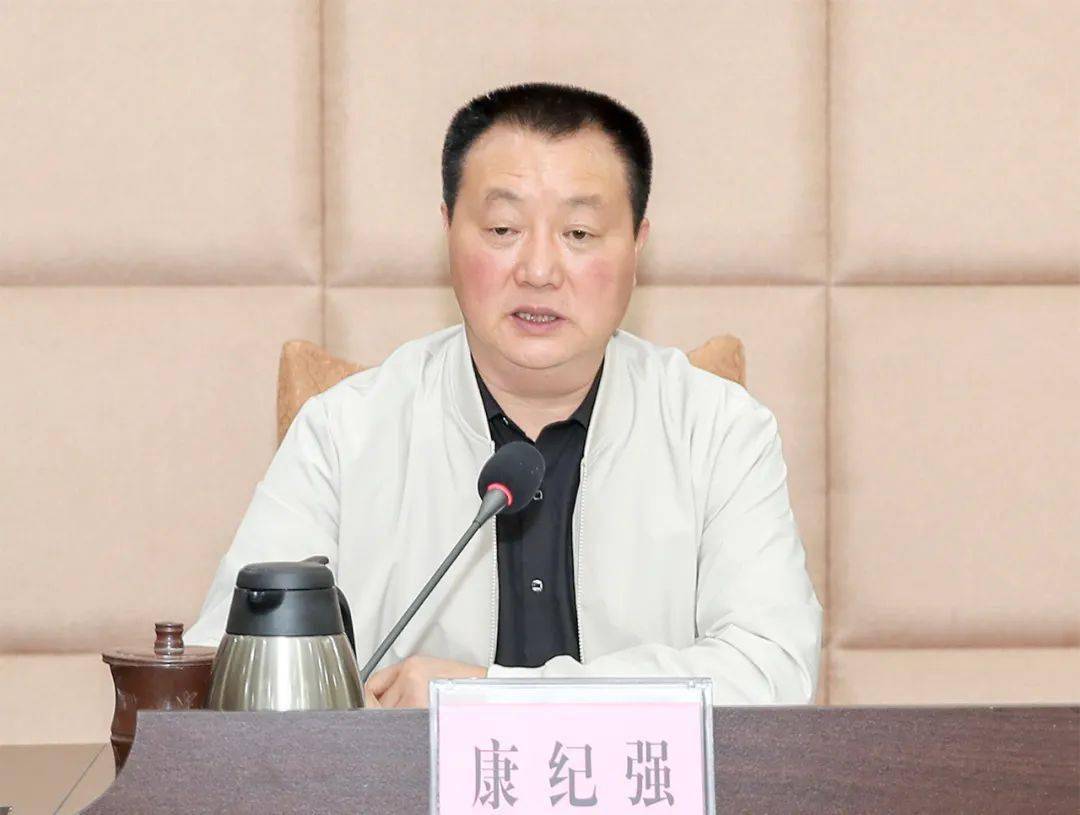 区人大常委会召开党组理论学习中心组学习会和第八十七次主任会议