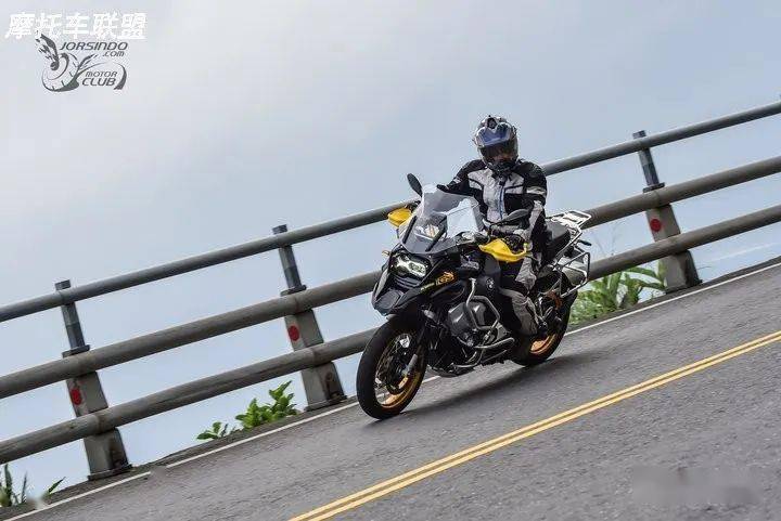 2021款宝马r1250 gs / adv,四十周年纪念版台媒试驾及