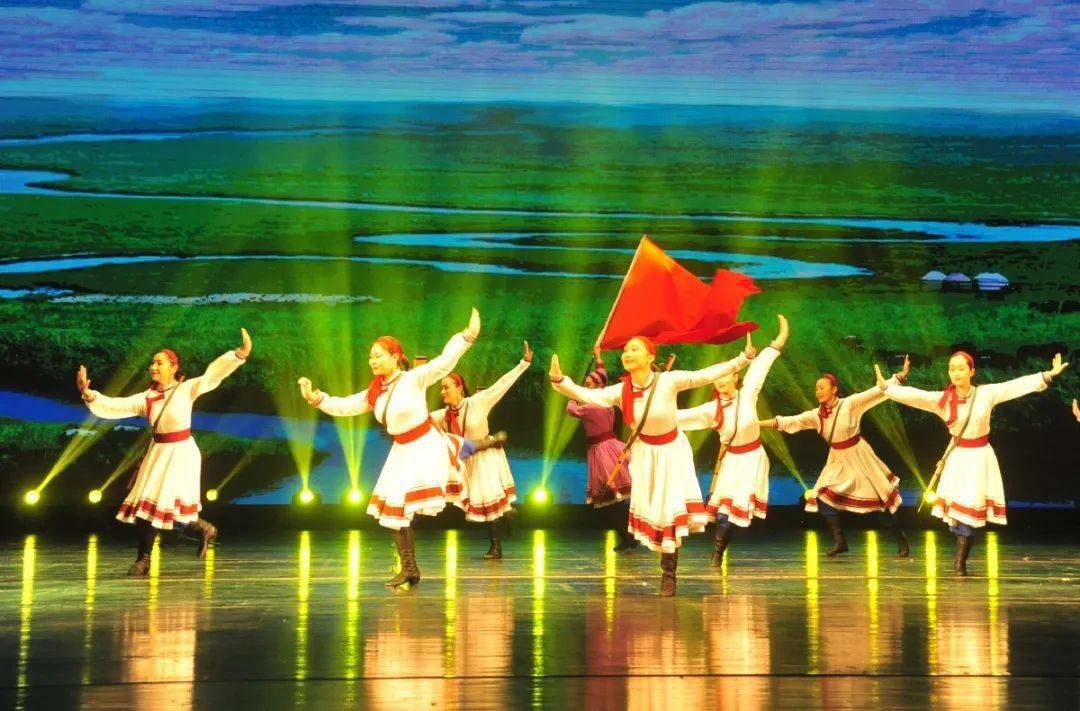 精彩纷呈乌兰牧骑文艺巡演牡丹江站汇报演出打动雪城观众