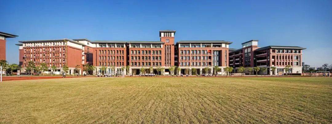 龙江镇文华社区于2013年2月经顺德区政府批准设立,位于龙江镇中心区域