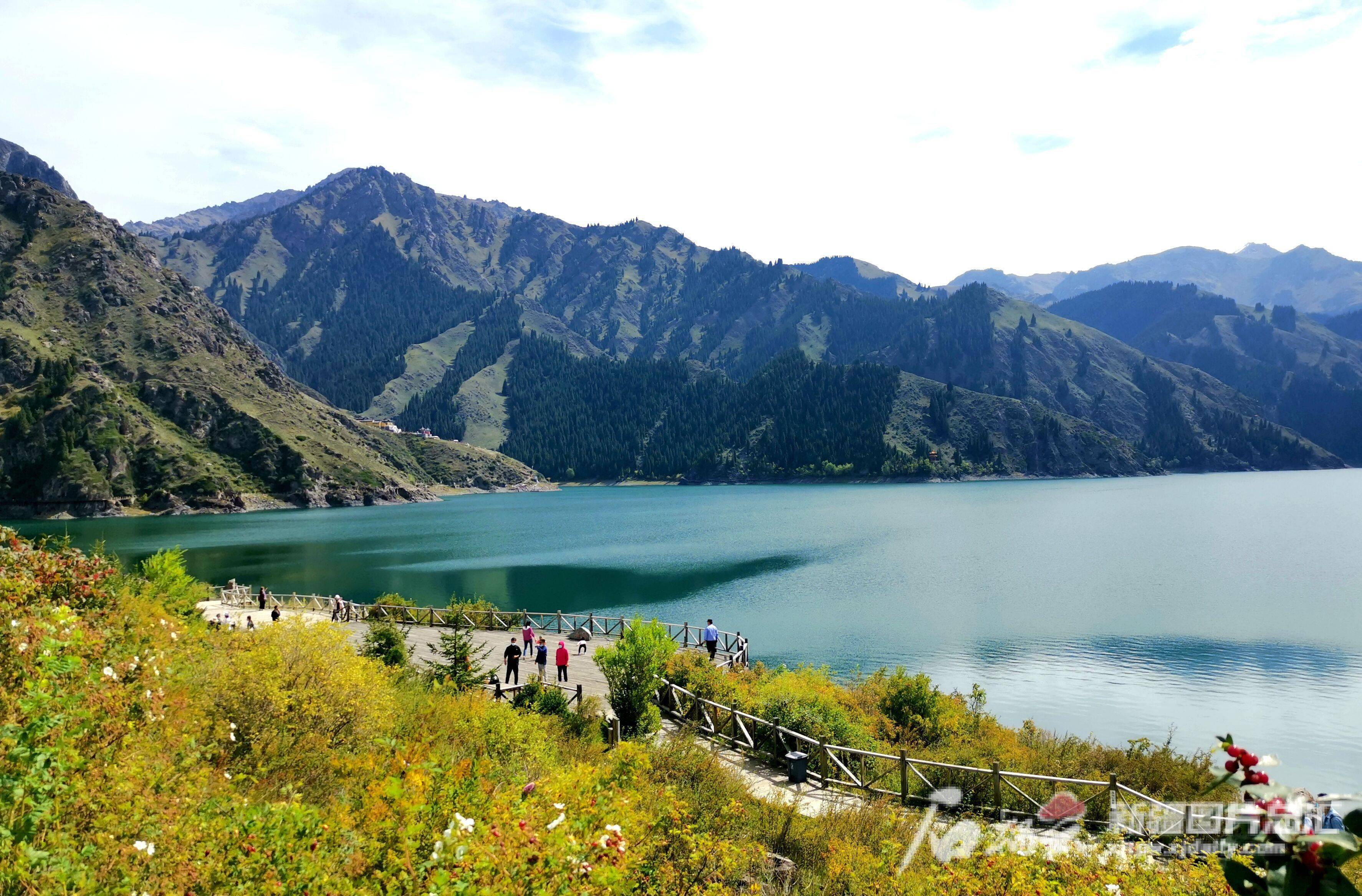 1·新疆天山天池风景名胜区