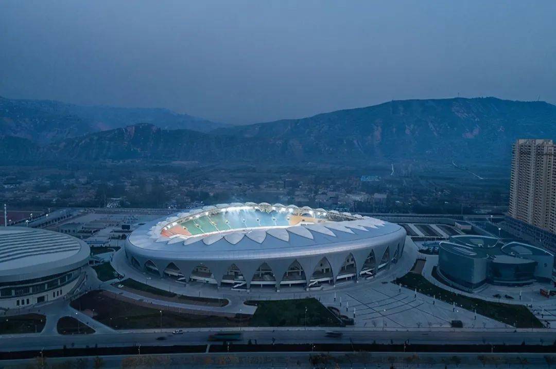 中国,临夏,奥林匹克体育中心体育场 / 杜兹设计