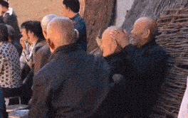 搞笑gif动图:岁月见证了他们的友谊