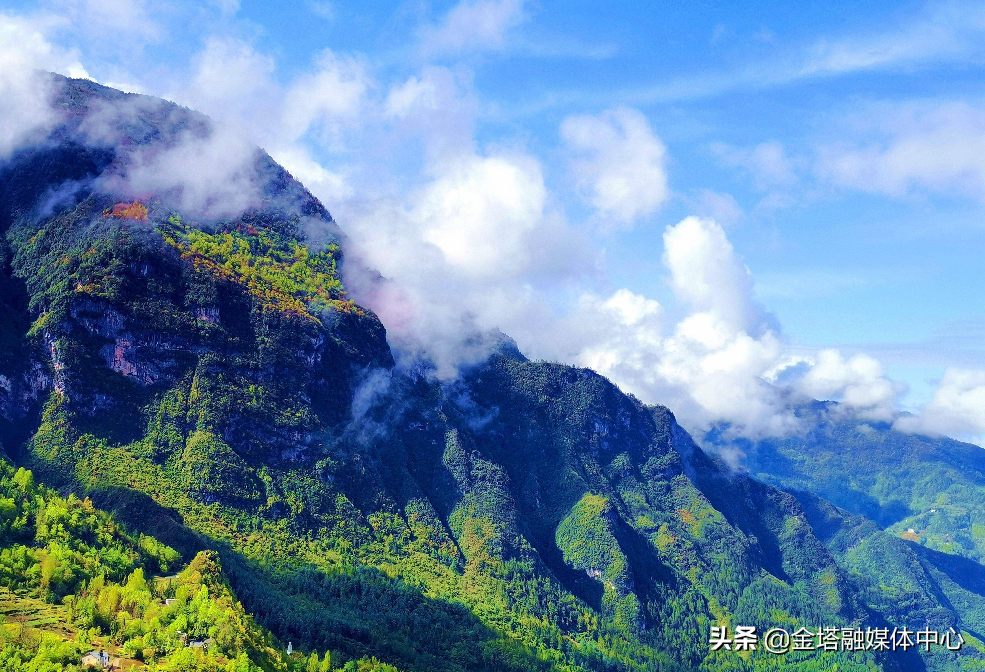 雨后巴山大峡谷梦幻迷人