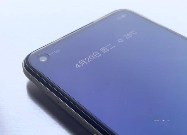 潮流"萤火虫"袭来:realme真我q3 pro手机评测
