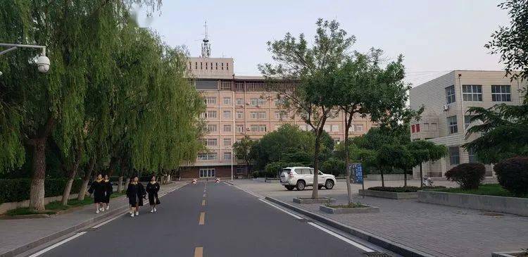 中国石油大学印兴耀教授:难忘的石油大学东营校园
