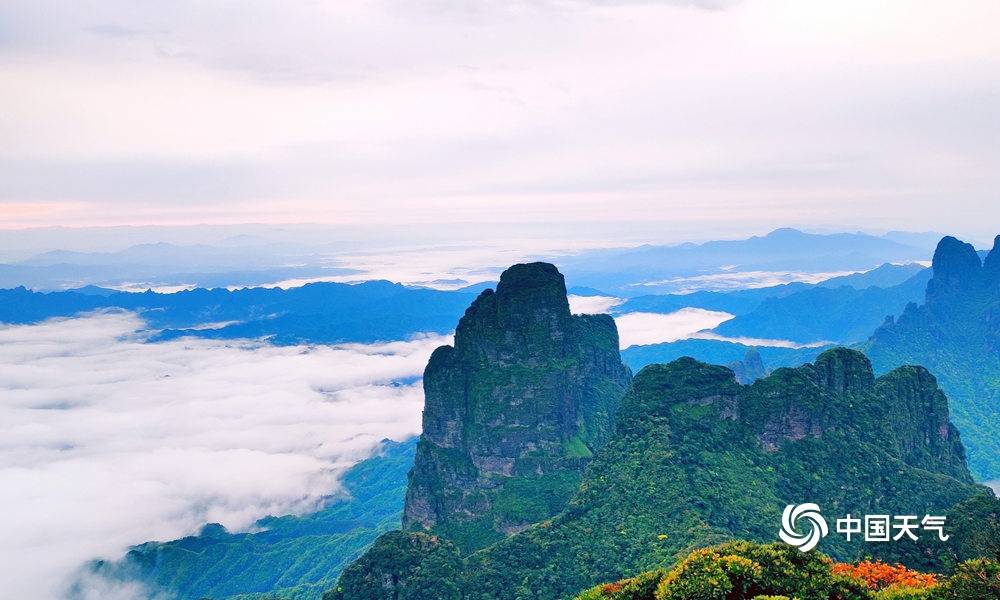 广西金秀圣堂山 云海翻腾景色壮美