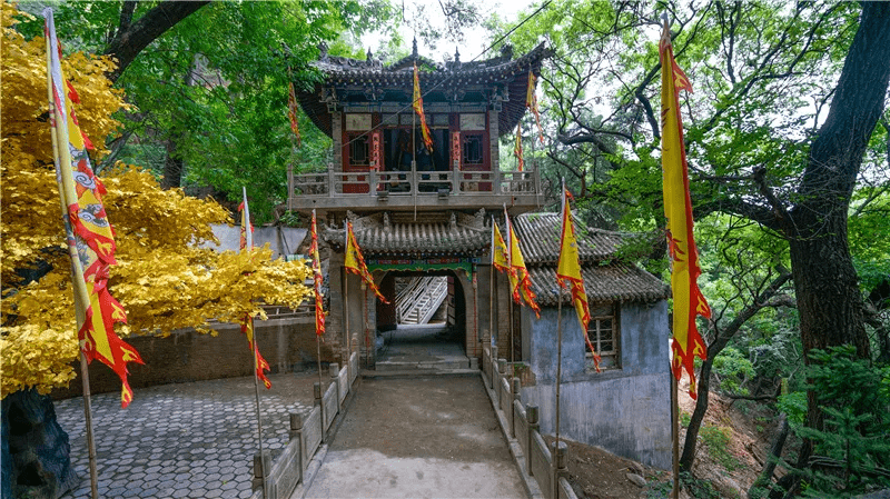 【平凉文旅·总工会踏春行】山水崇信:龙泉寺