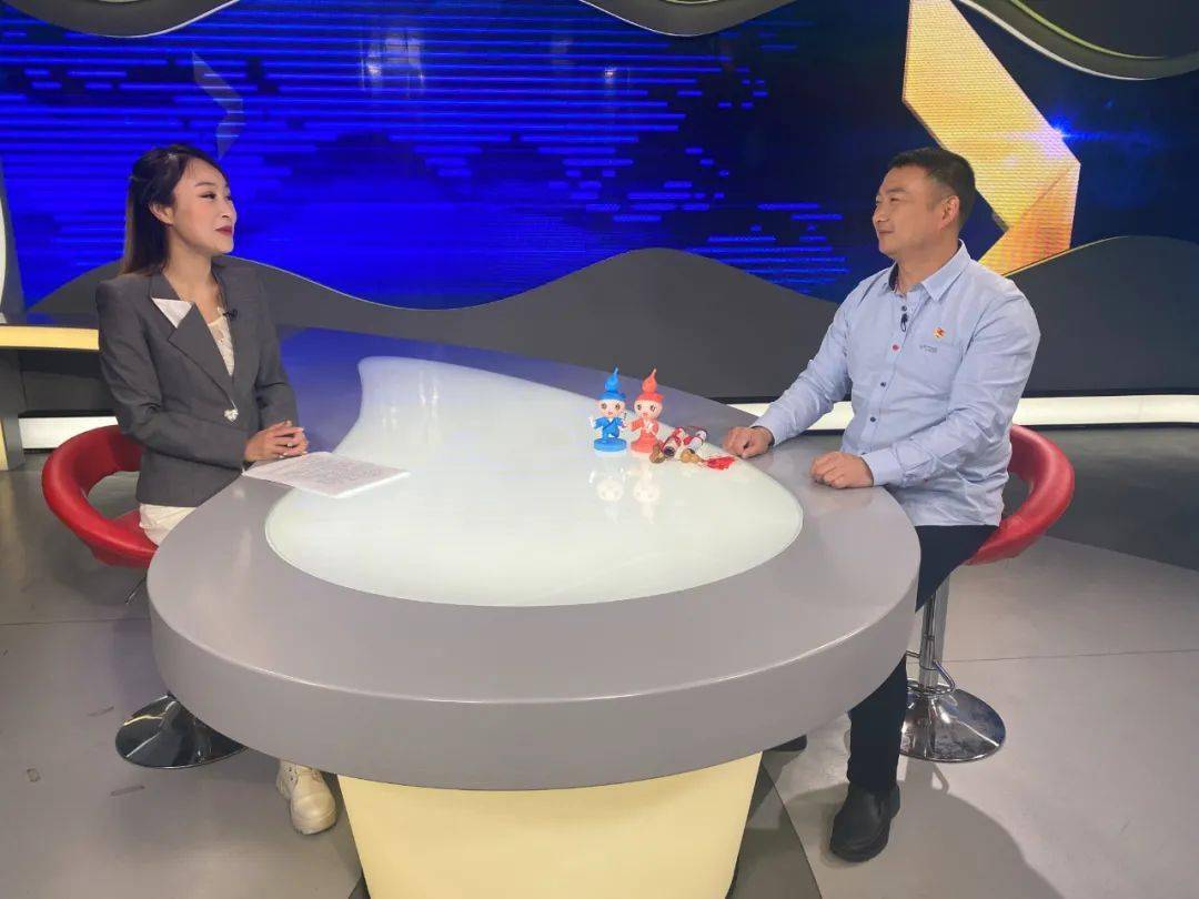不要错过今晚21点10分起金华电视台教育科技频道播出的《名师零距离》