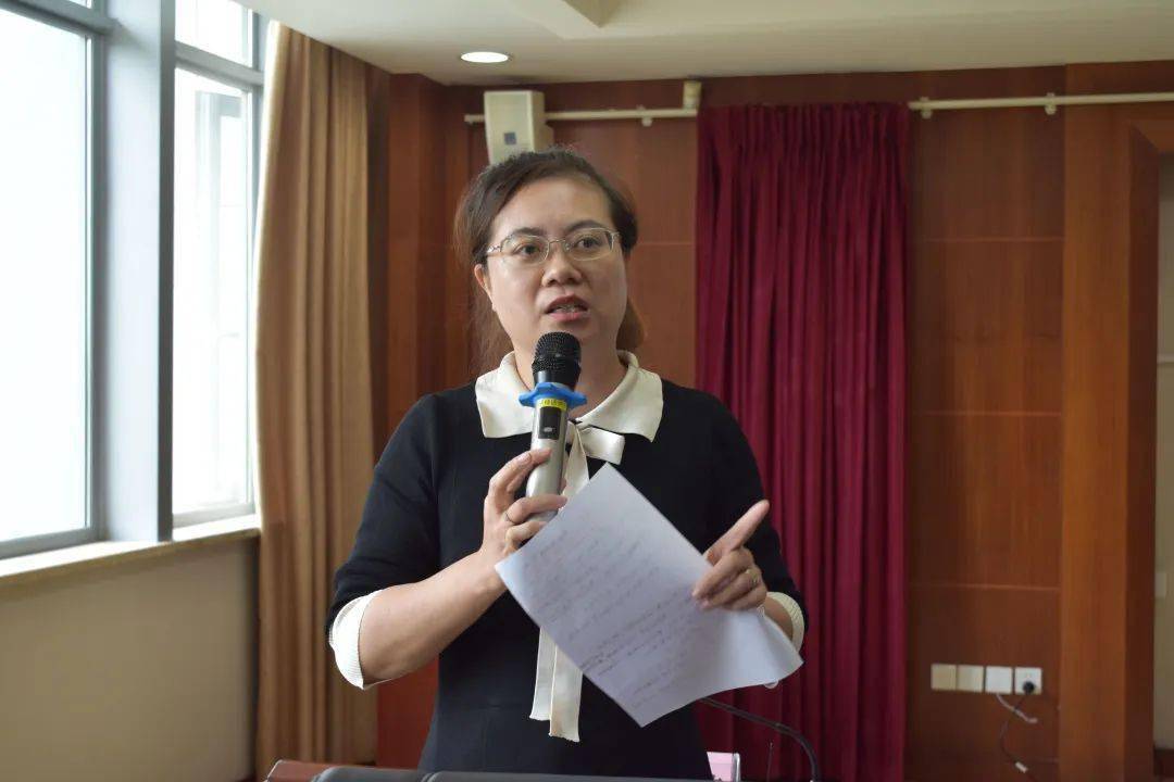 学院音乐与舞蹈学院学工办主任,泉州市演讲与口才学会副秘书长刘晓莹