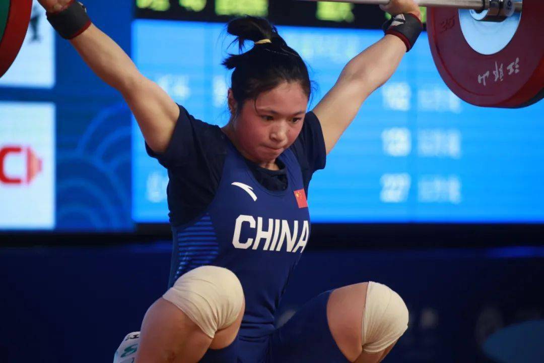 举重全锦赛/让我们一起来欣赏女子举重的风采