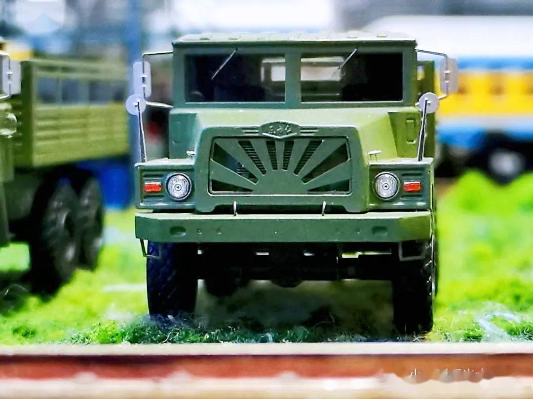 "麻雀虽小 五脏俱全"——霍希小比例东方红lt665型军用卡车模型测评