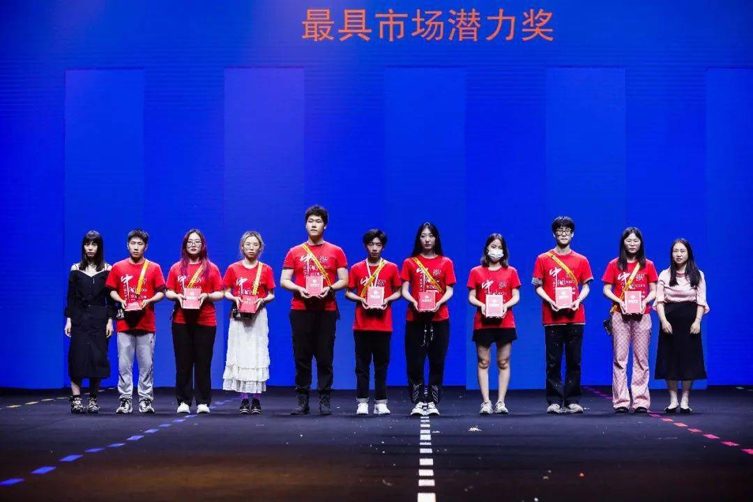 毕业设计丨2021浙江理工大学中美服装与服饰设计毕业秀场大放送