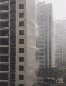 搞笑gif:哪位道友在此渡劫,麻烦下手轻一点