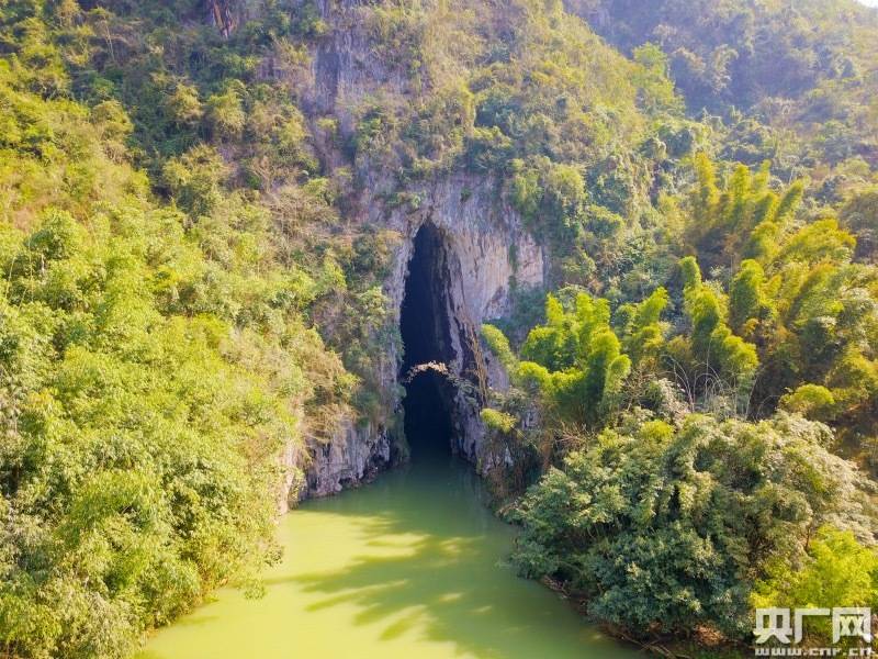 坝美世外桃源旅游景区位于云南省文山壮族苗族自治州广南县坝美镇,因