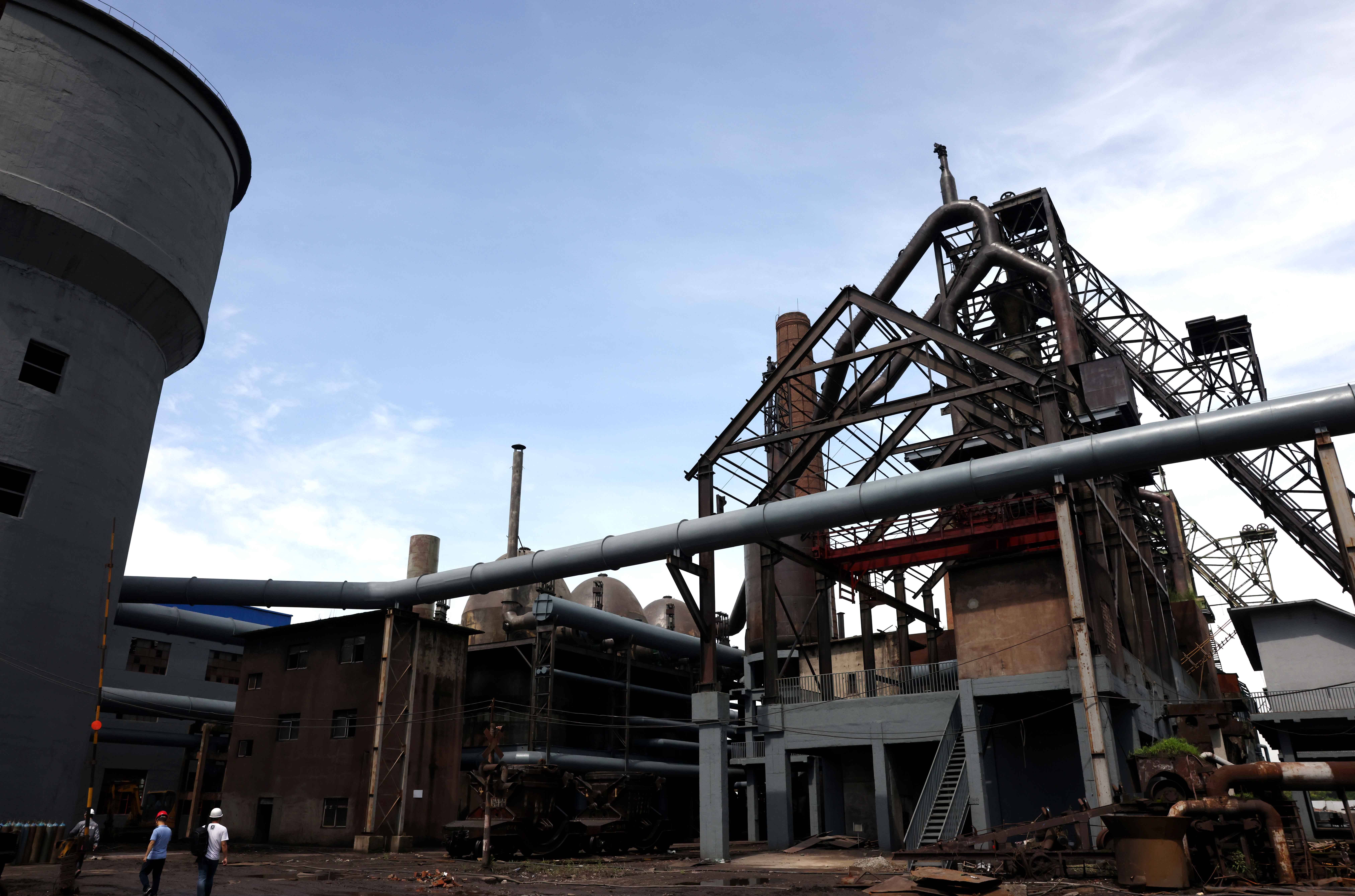 这是5月27日拍摄的原合肥钢铁厂工业设施.