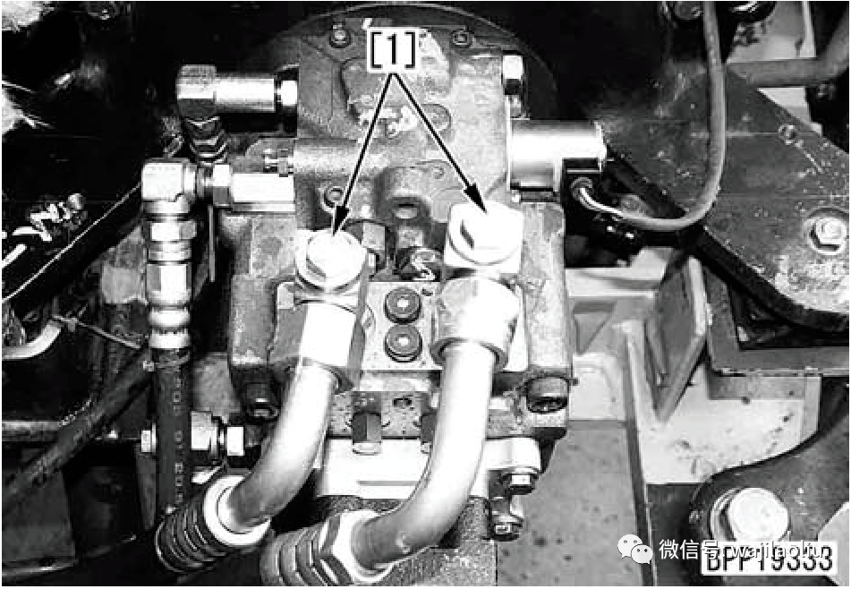 小松pc56-7挖掘机工作装置,行走,动臂以及回转, 推土铲油路油压的测量