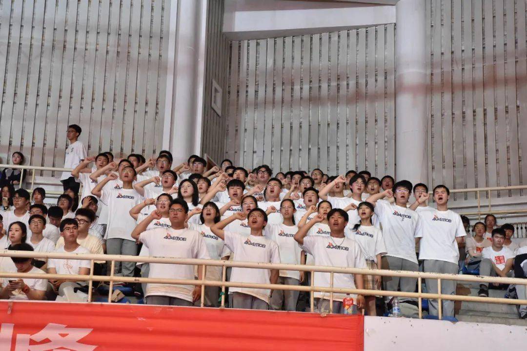 宣化一中举行高三毕业典礼