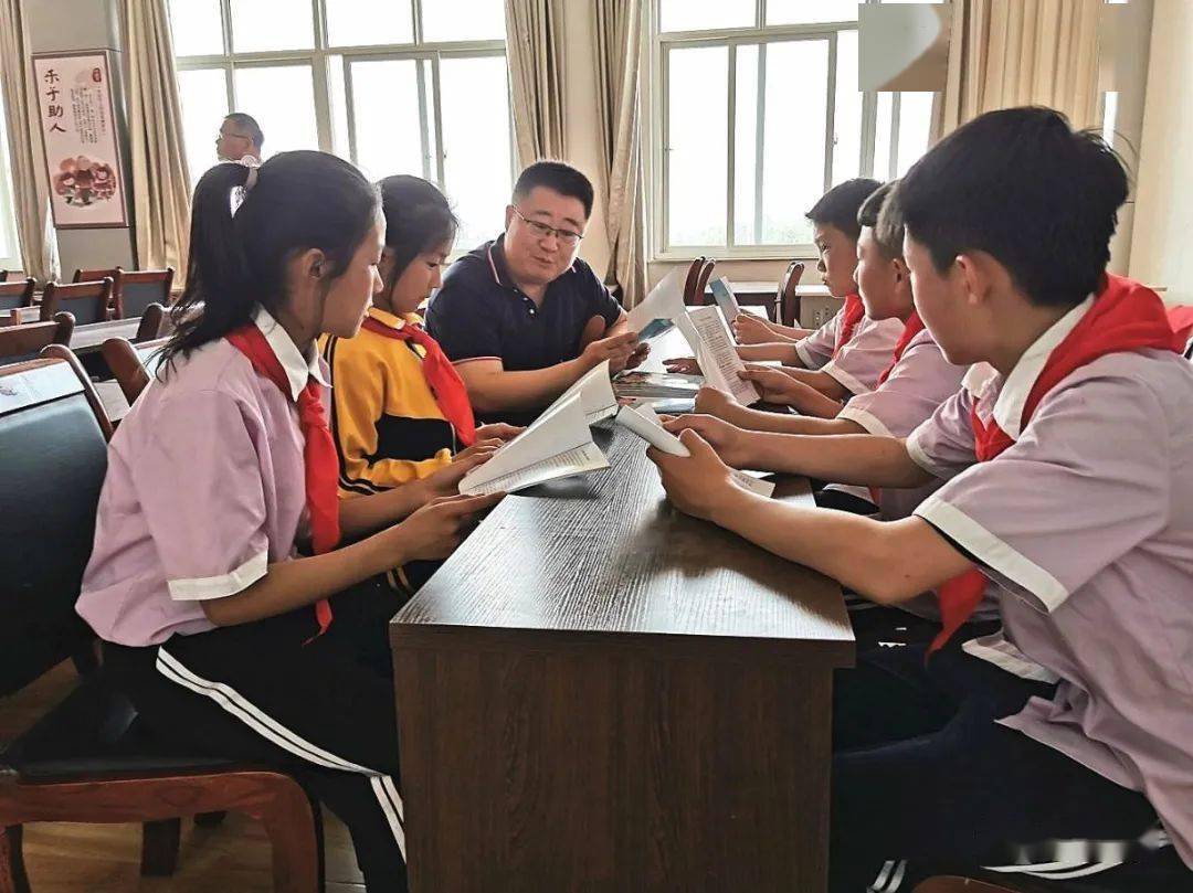 党史学习教育专题 | 莒县峤山镇中心小学来了一群特殊