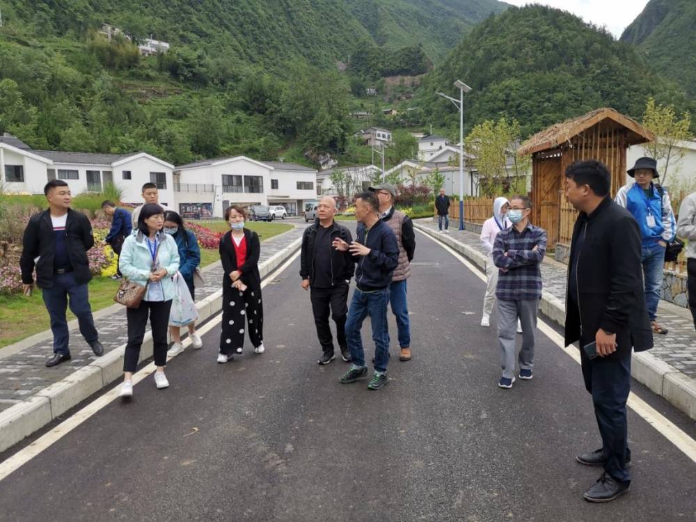 文艺大咖齐聚巫溪县红池坝镇,共同见证大山深处的"蝶变"