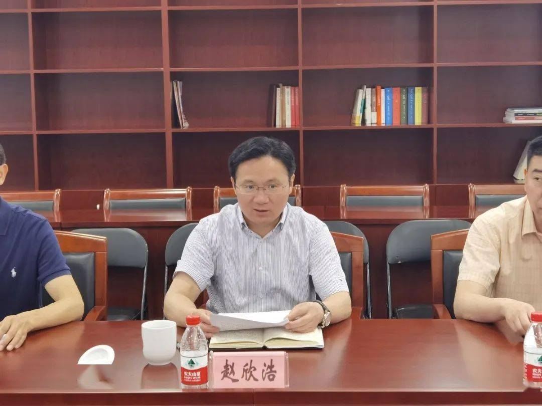 区纪委区监委书记赵欣浩一行调研上城区统计局统计工作开展情况