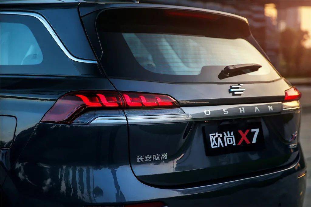长安欧尚x7plus图片,长安欧尚x7空间图片 升级消费新选择,长安欧尚x7 plus有何亮点?