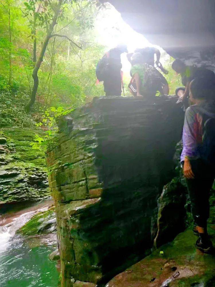 沅陵乡村溪谷之恋借母溪乡铁路坪峡谷