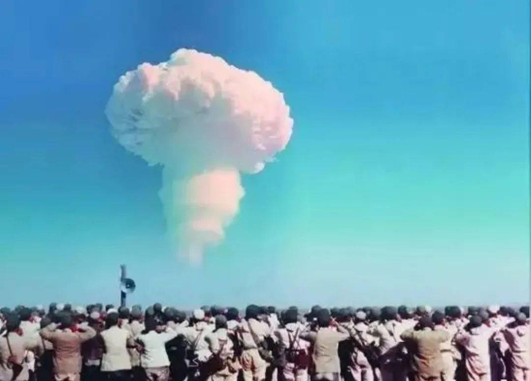 百年瞬间 ‖ 中国第一颗氢弹爆炸试验成功