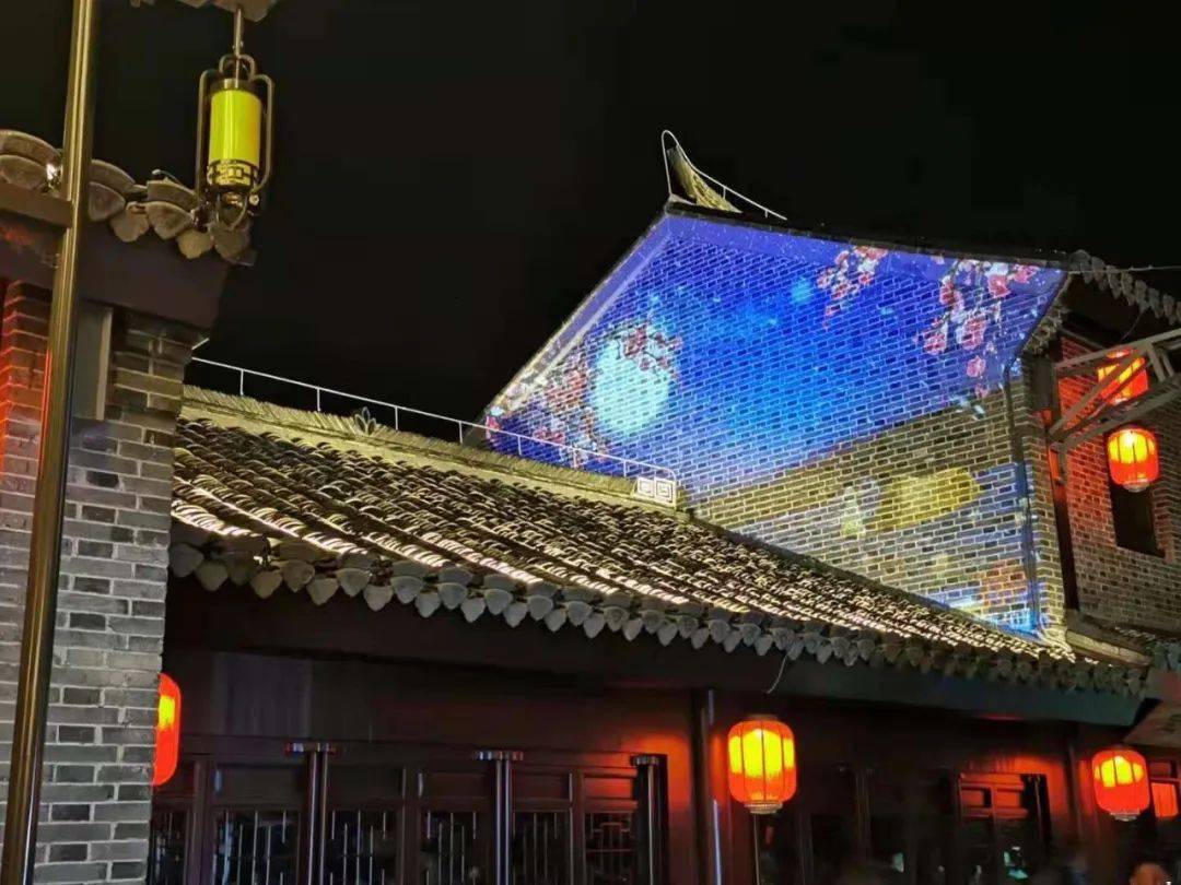 栟茶的夜景保障自身安全所以还需要大家减少到古镇活动可能会存在不