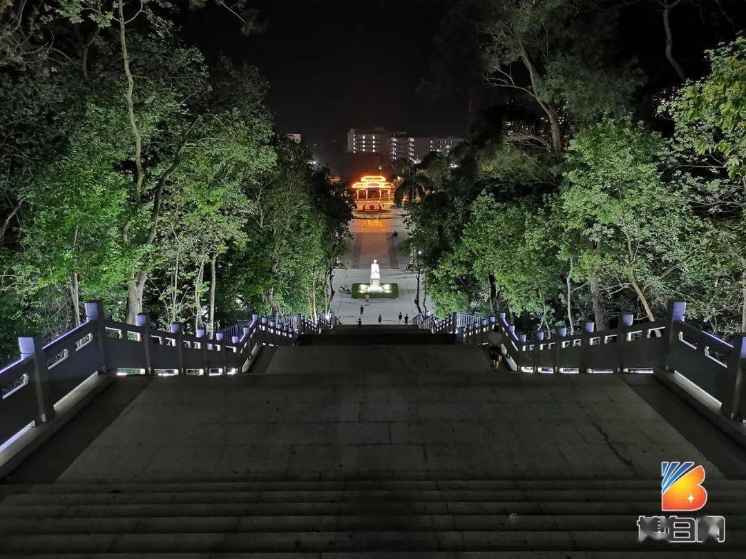 颜值爆表改造后的博白人民公园灯光首秀夜景美翻天