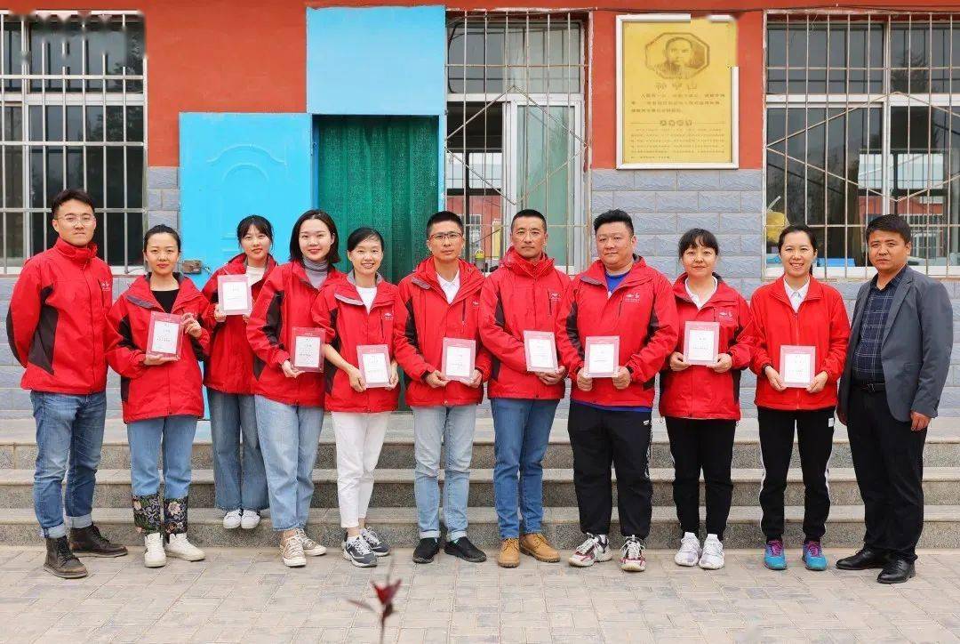 何鹏 湖南站  刘凯洋,郭千宇,杨晓梅,黄犇 沈春晓,张成爽,吕海华,周丽