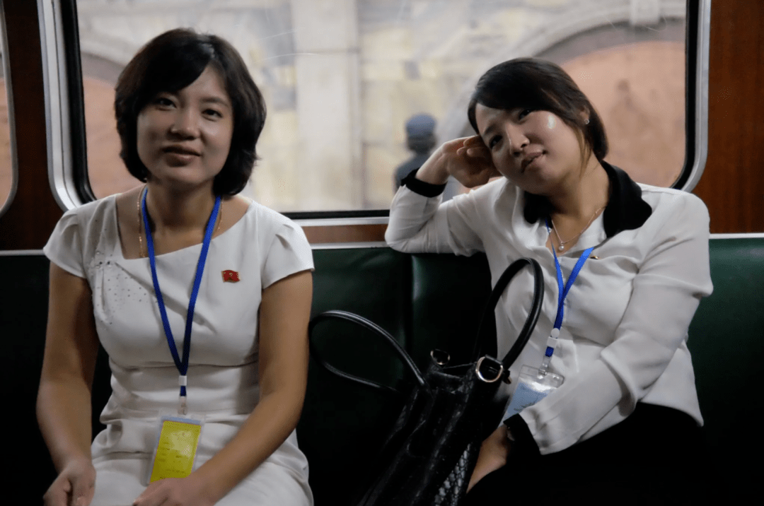 朝鲜女导游为什么成了网络大众情人?_旅游