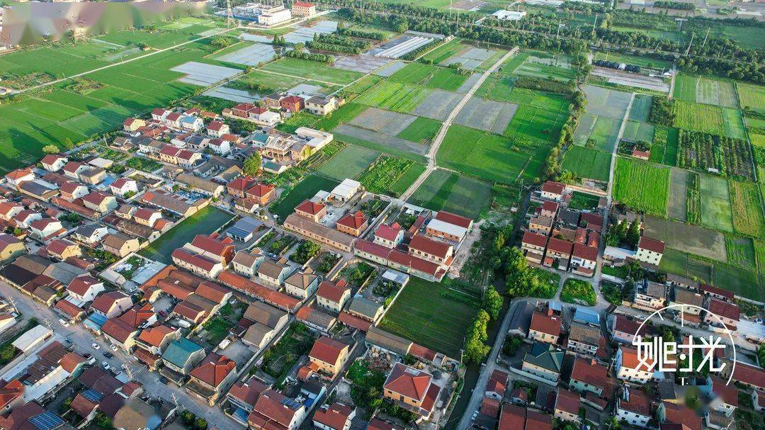 姜家渡村,原属梁辉镇,2001年9月改属东南街道,因地处余姚城区东南