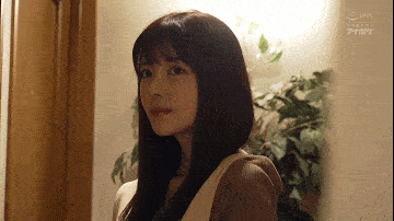 糗gif:这是哪家小区?门能不能装大一点