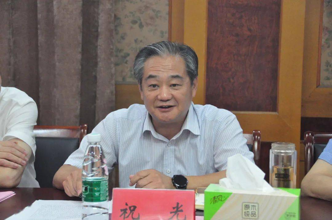 座谈会上,祝光对体育为民突破行动建设情况表示充分肯定,他根据市委市